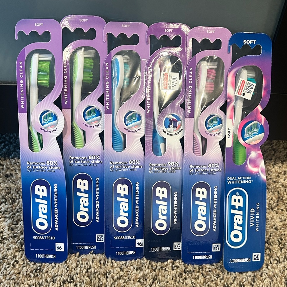 Oral B Toothbrush Bundle of 6